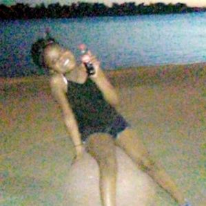 Meet your Posher, Eve